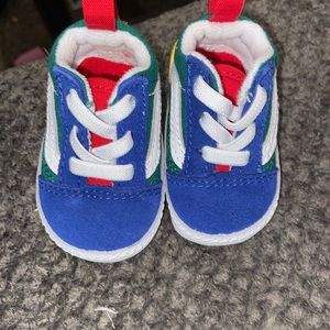 Selling these because my daughter can not fit them no more they are all brand ne